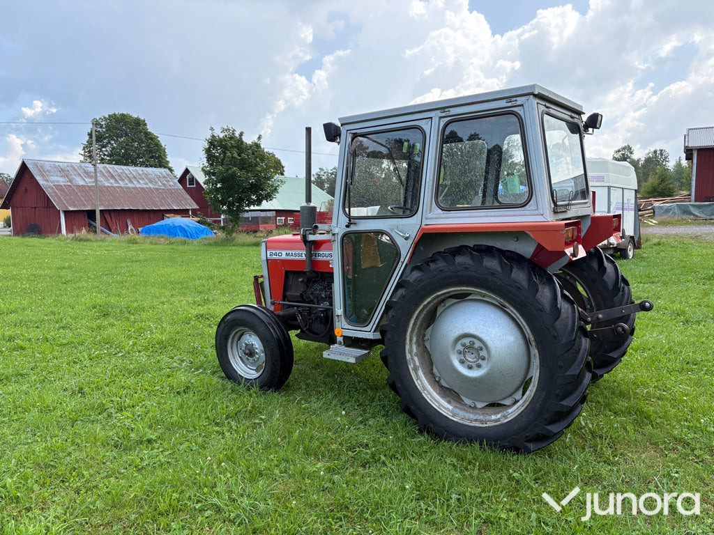 Traktor - Massey Ferguson 240 - Tractor: foto 3 Traktor - Massey Ferguson 240 - Tractor: foto 3