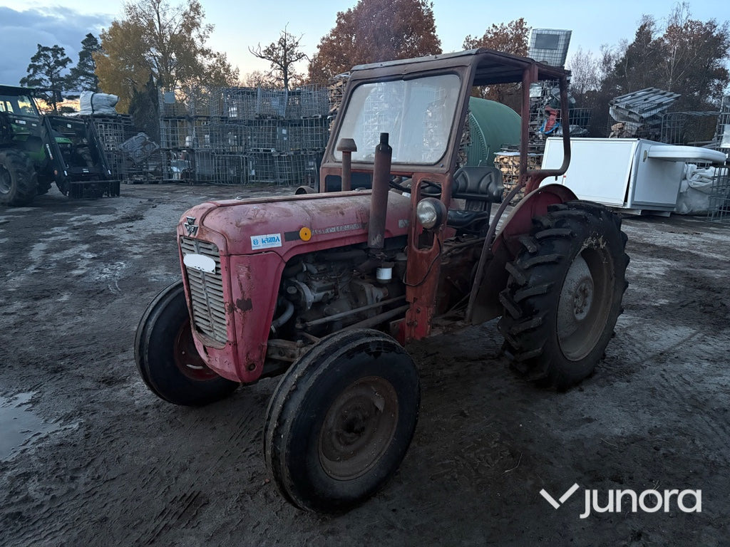 Traktor - Massey Ferguson 35X - Tractor: foto 2 Traktor - Massey Ferguson 35X - Tractor: foto 2