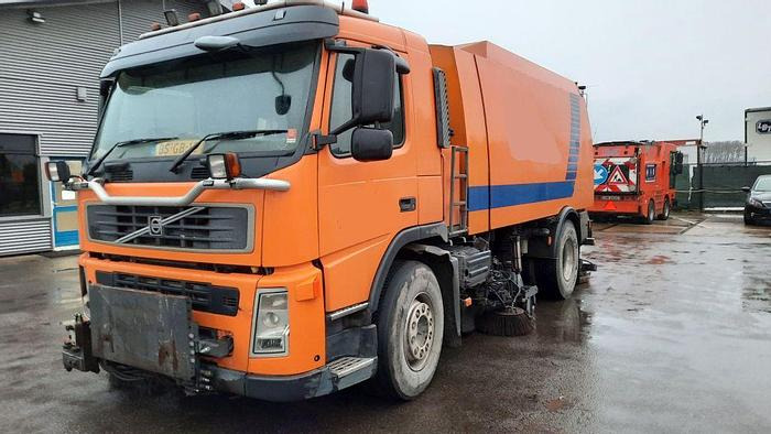Barredora vial VOLVO M9 4x2R + Johnston Beam VX800 Road Cleaner: foto 8