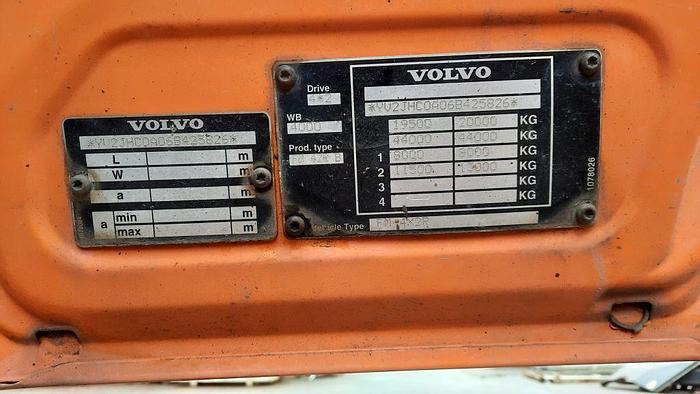 Barredora vial VOLVO M9 4x2R + Johnston Beam VX800 Road Cleaner: foto 14