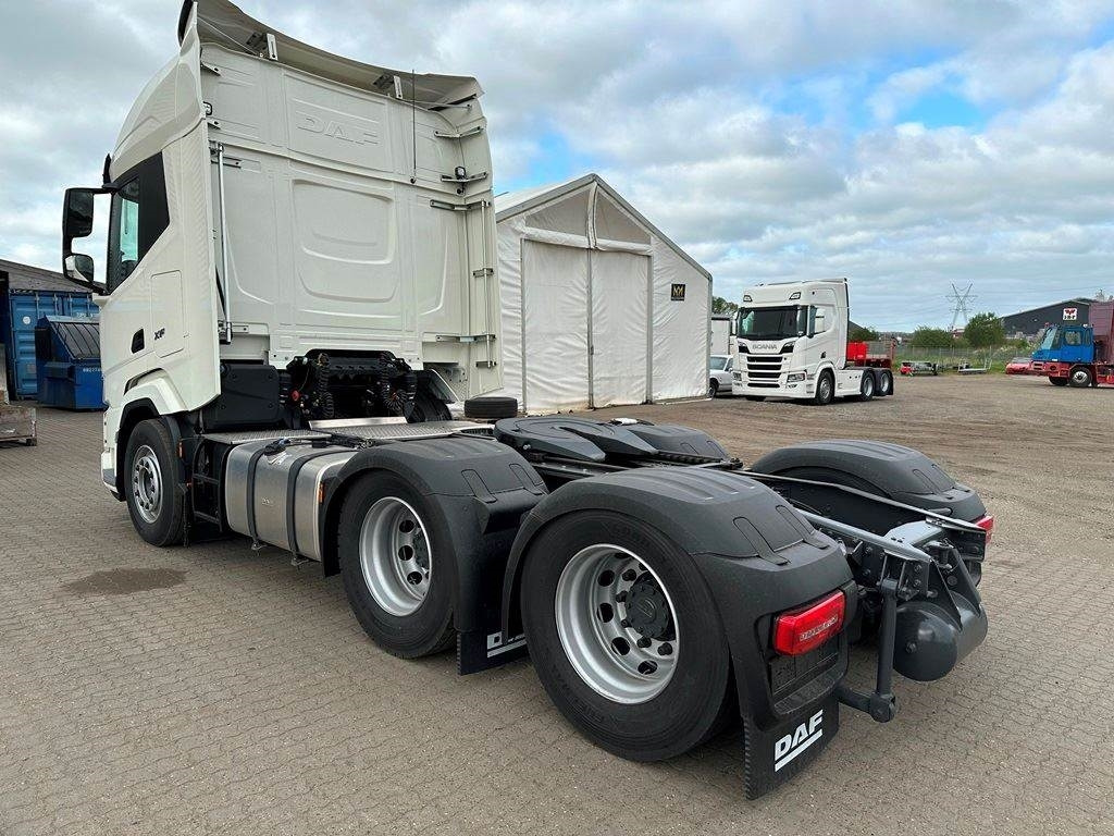 DAF XF 530 6x2 - Cabeza tractora: foto 4 DAF XF 530 6x2 - Cabeza tractora: foto 4