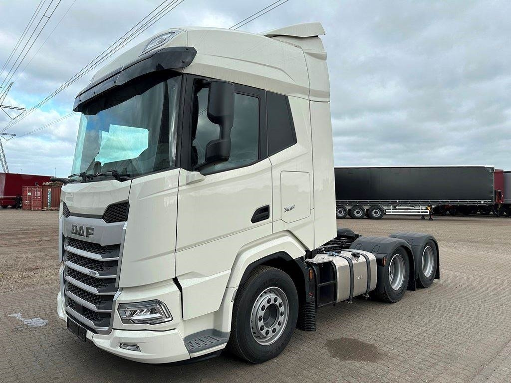 DAF XF 530 6x2 - Cabeza tractora: foto 1 DAF XF 530 6x2 - Cabeza tractora: foto 1