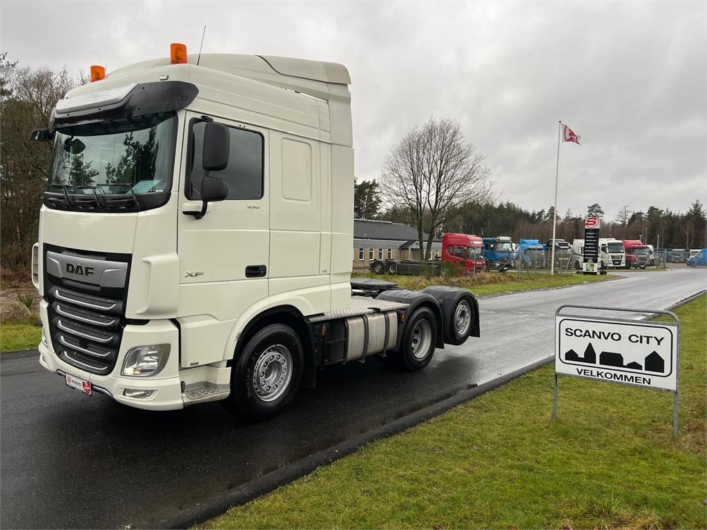 DAF XF 530 6x2 FTR - Cabeza tractora: foto 2 DAF XF 530 6x2 FTR - Cabeza tractora: foto 2
