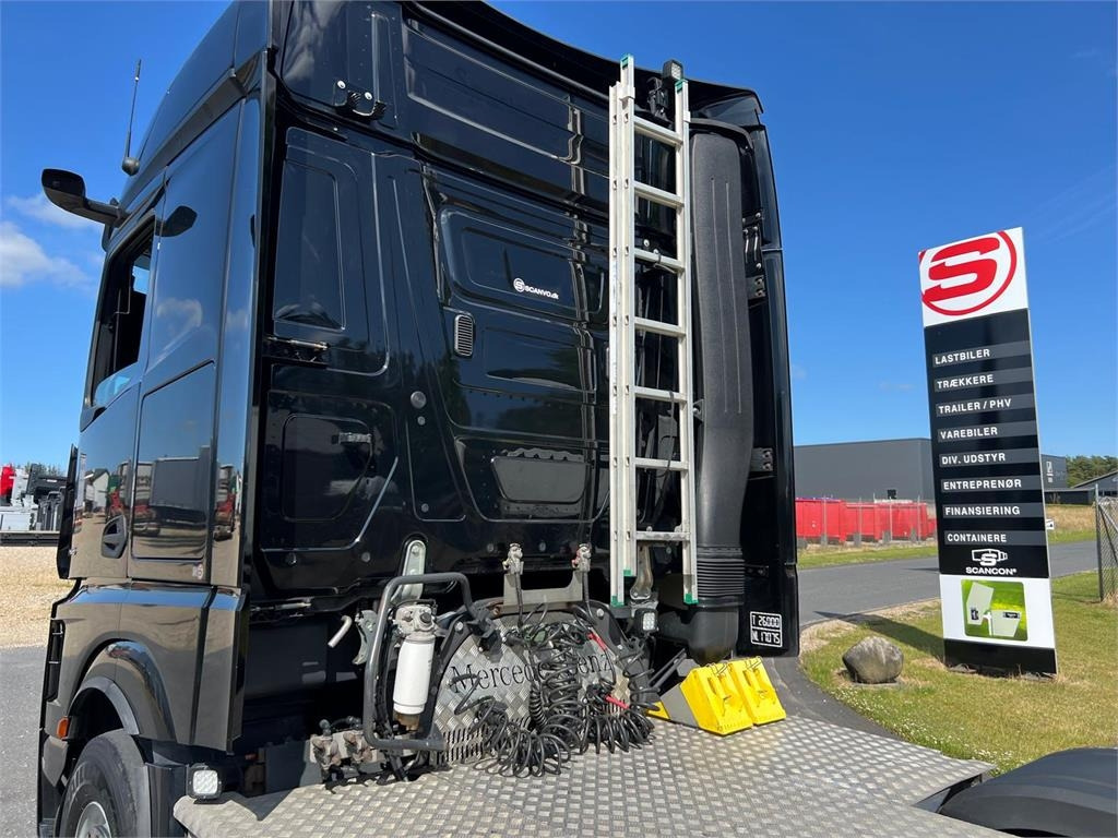 Mercedes-Benz Actros 2545 LS - Cabeza tractora: foto 4 Mercedes-Benz Actros 2545 LS - Cabeza tractora: foto 4