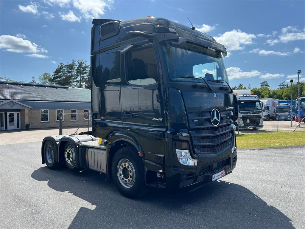 Mercedes-Benz Actros 2545 LS - Cabeza tractora: foto 5 Mercedes-Benz Actros 2545 LS - Cabeza tractora: foto 5