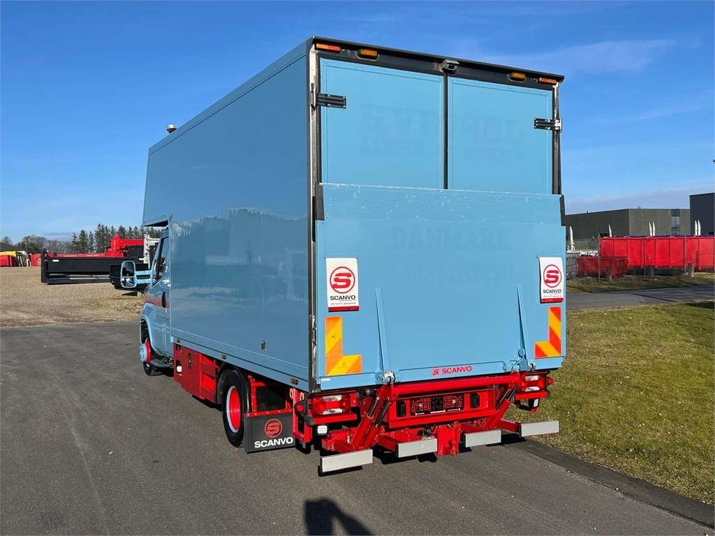 Camión caja cerrada Iveco Daily 70C18 - dobbelt cab: foto 19