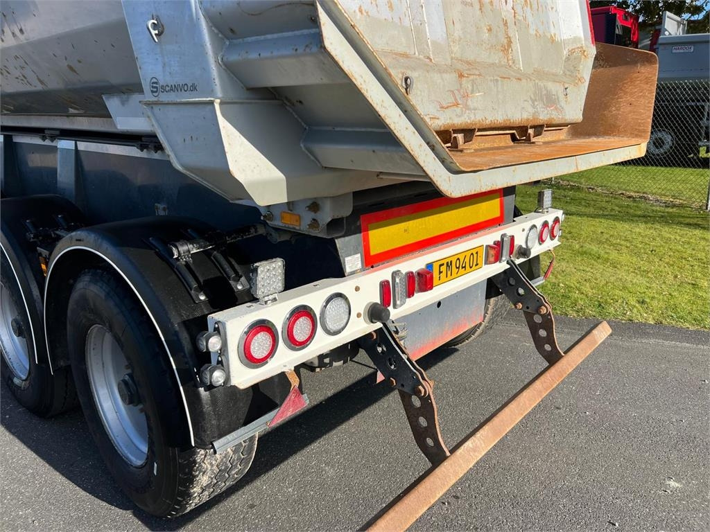 Langendorf 35,4m3 Hardox SKS-HS 30-9,9 mtr - Semirremolque volquete: foto 5 Langendorf 35,4m3 Hardox SKS-HS 30-9,9 mtr - Semirremolque volquete: foto 5