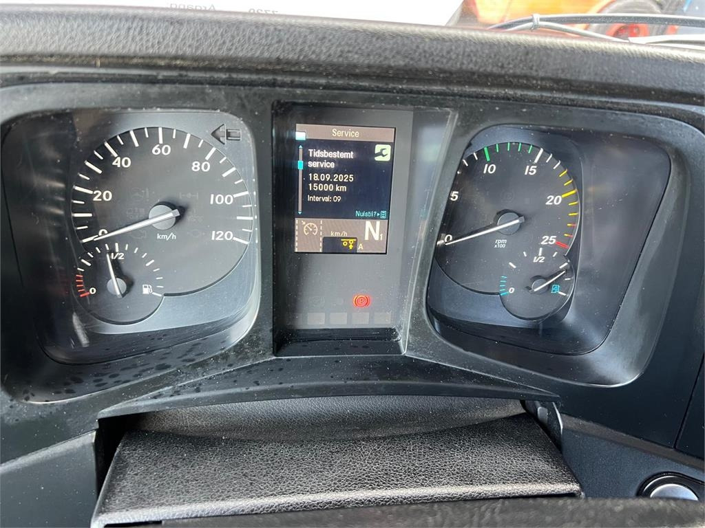 Mercedes-Benz Antos 2546 - Hiab 192 E kran  - Camión portacontenedor de cadenas: foto 5 Mercedes-Benz Antos 2546 - Hiab 192 E kran  - Camión portacontenedor de cadenas: foto 5