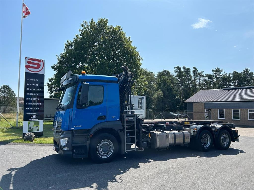 Mercedes-Benz Antos 2546 - Hiab 192 E kran - Camión portacontenedor de cadenas: foto 1 Mercedes-Benz Antos 2546 - Hiab 192 E kran - Camión portacontenedor de cadenas: foto 1