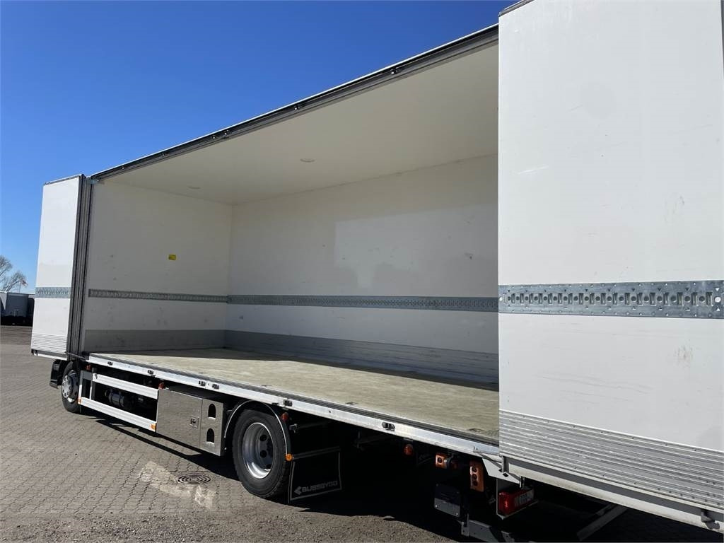 Renault D280 Premium - Camión caja cerrada: foto 2 Renault D280 Premium - Camión caja cerrada: foto 2