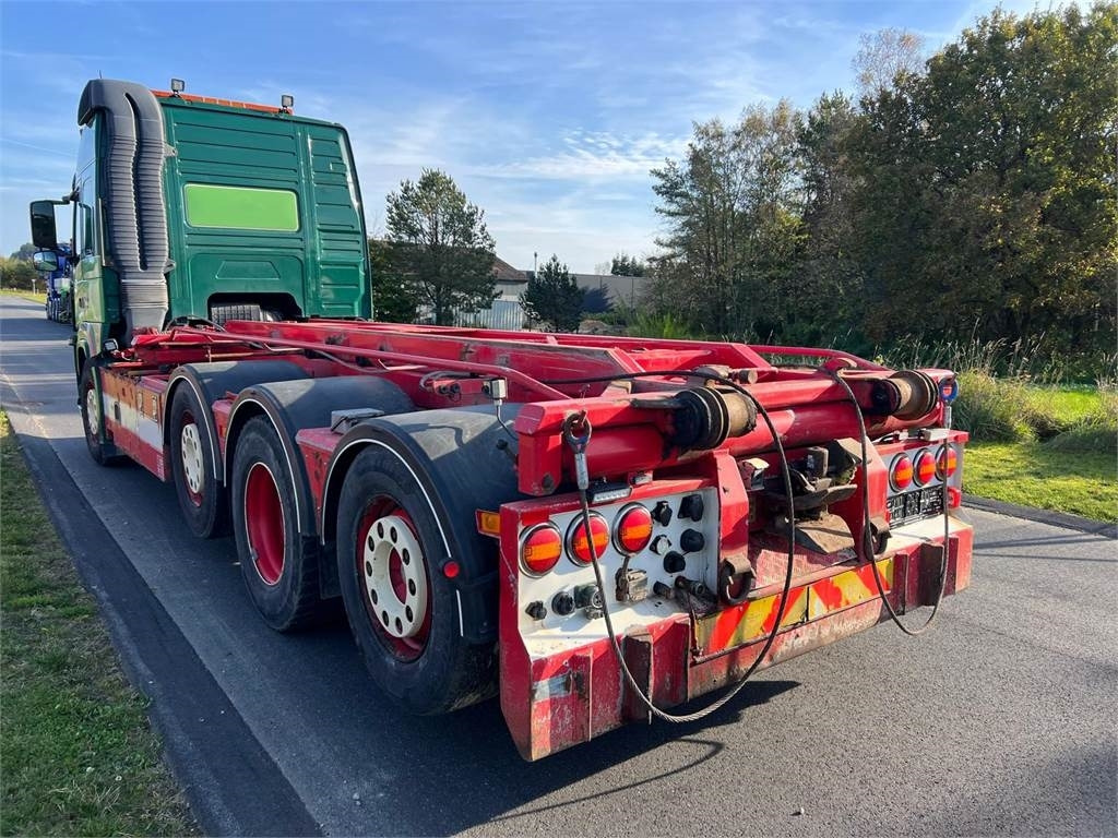 Volvo FM500 8x2*6 rigid pusher-tag tridem - Camión portacontenedor de cadenas: foto 3 Volvo FM500 8x2*6 rigid pusher-tag tridem - Camión portacontenedor de cadenas: foto 3