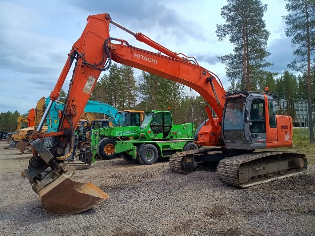 Hitachi MYYTY! SOLD! ZX225USR KALLISTAJALLA - Excavadora de cadenas: foto 1 Hitachi MYYTY! SOLD! ZX225USR KALLISTAJALLA - Excavadora de cadenas: foto 1