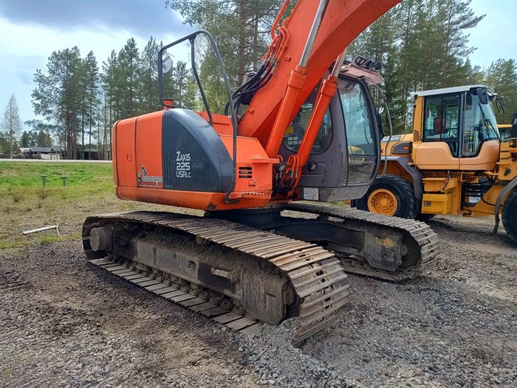 Hitachi MYYTY! SOLD! ZX225USR KALLISTAJALLA - Excavadora de cadenas: foto 5 Hitachi MYYTY! SOLD! ZX225USR KALLISTAJALLA - Excavadora de cadenas: foto 5