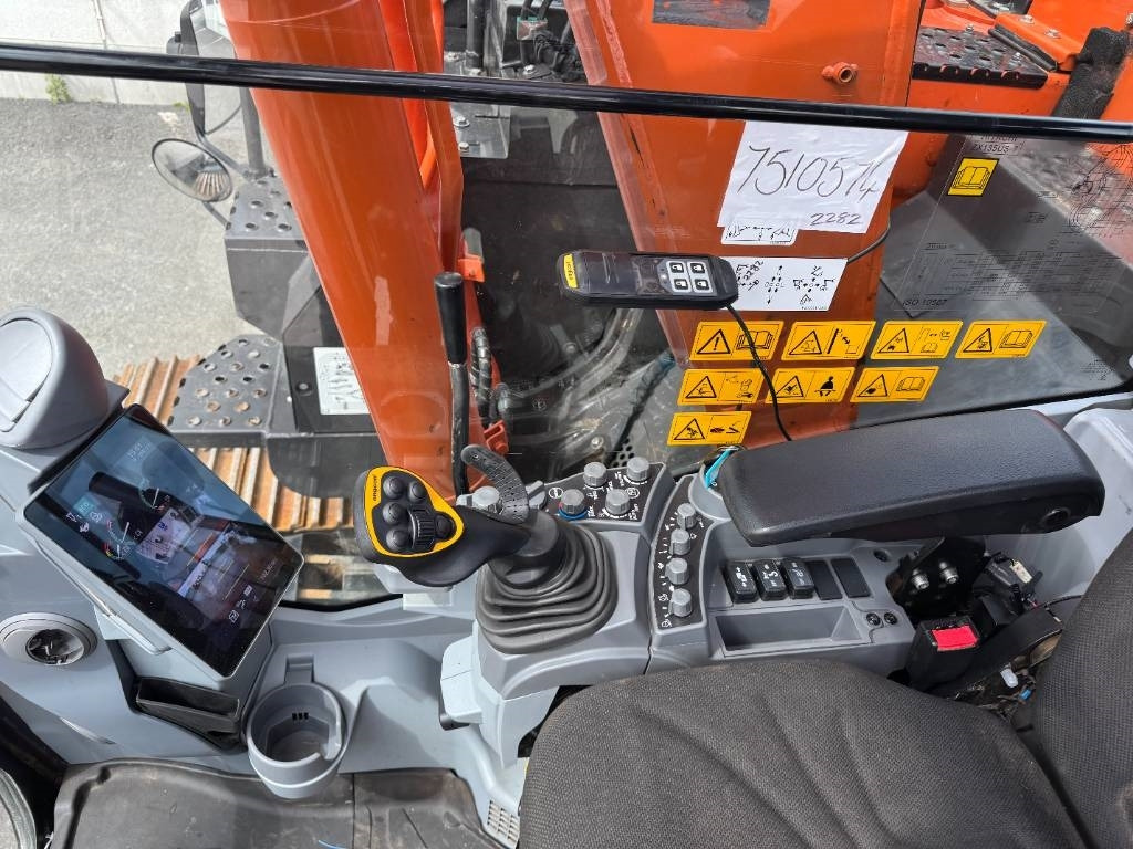 Excavadora de cadenas Hitachi ZX 135 USBL-7: foto 17
