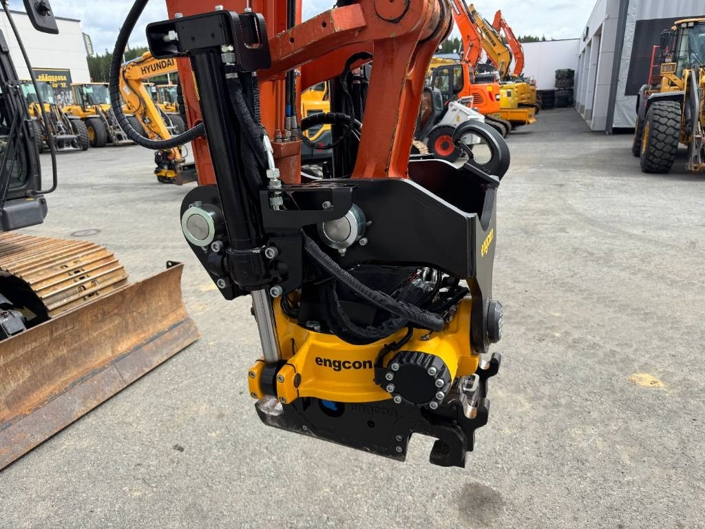 Excavadora de cadenas Hitachi ZX 135 USBL-7: foto 8