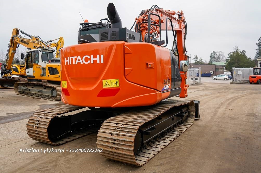 Hitachi ZX135USBL-6 PUSKULEVYLLÄ - Excavadora de cadenas: foto 5 Hitachi ZX135USBL-6 PUSKULEVYLLÄ - Excavadora de cadenas: foto 5