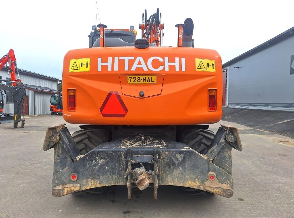 Hitachi ZX140W-5 HUIPPUVARUSTEET - Excavadora de ruedas: foto 3 Hitachi ZX140W-5 HUIPPUVARUSTEET - Excavadora de ruedas: foto 3