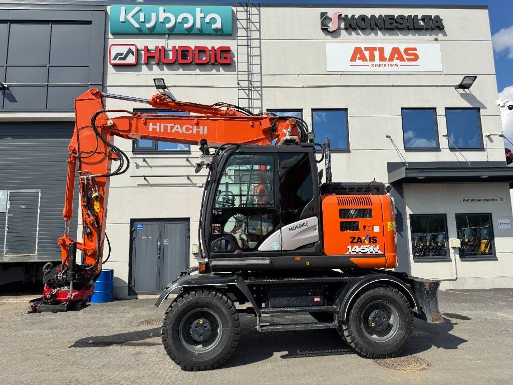 Hitachi ZX145W-6 PYÖRITTÄJÄLLÄ - Excavadora de ruedas: foto 1 Hitachi ZX145W-6 PYÖRITTÄJÄLLÄ - Excavadora de ruedas: foto 1