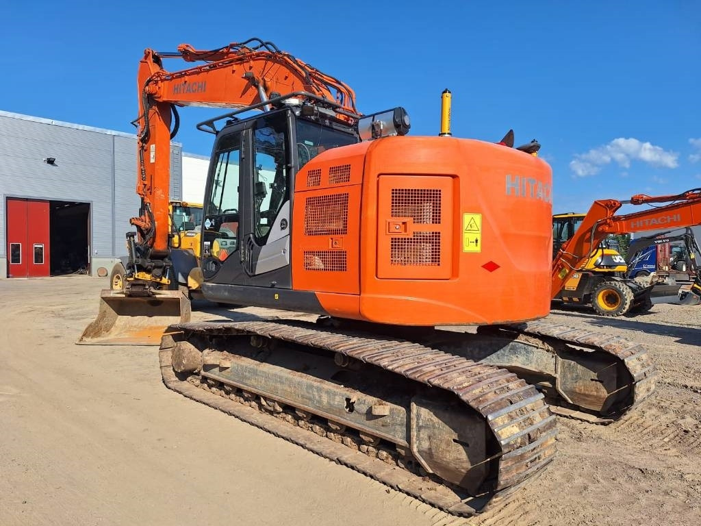 Hitachi ZX225USLC-5 - Excavadora de cadenas: foto 5 Hitachi ZX225USLC-5 - Excavadora de cadenas: foto 5