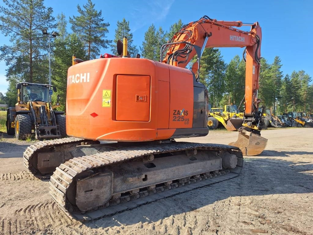 Hitachi ZX225USLC-5 - Excavadora de cadenas: foto 2 Hitachi ZX225USLC-5 - Excavadora de cadenas: foto 2