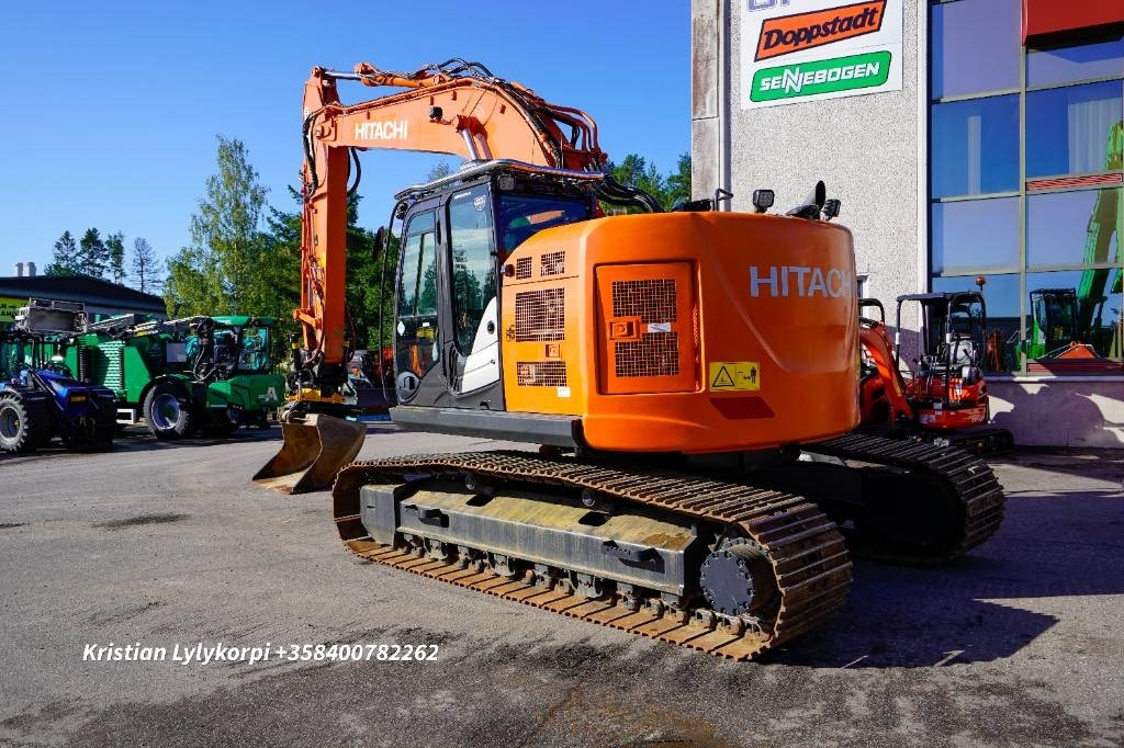 Hitachi ZX225USLC-6 Huippuvarusteet! - Excavadora de cadenas: foto 3 Hitachi ZX225USLC-6 Huippuvarusteet! - Excavadora de cadenas: foto 3