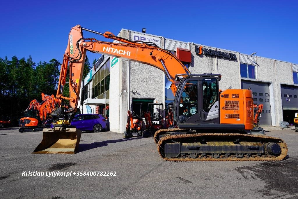 Hitachi ZX225USLC-6 Huippuvarusteet! - Excavadora de cadenas: foto 1 Hitachi ZX225USLC-6 Huippuvarusteet! - Excavadora de cadenas: foto 1