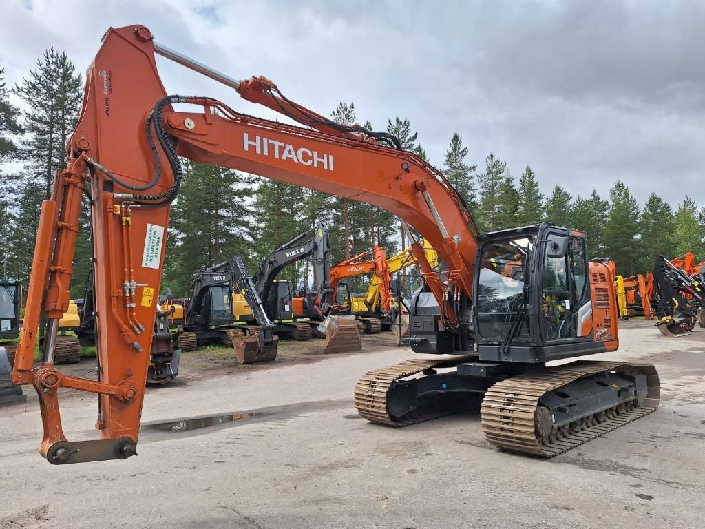 Hitachi ZX225USLC-7 - Excavadora de cadenas: foto 3 Hitachi ZX225USLC-7 - Excavadora de cadenas: foto 3