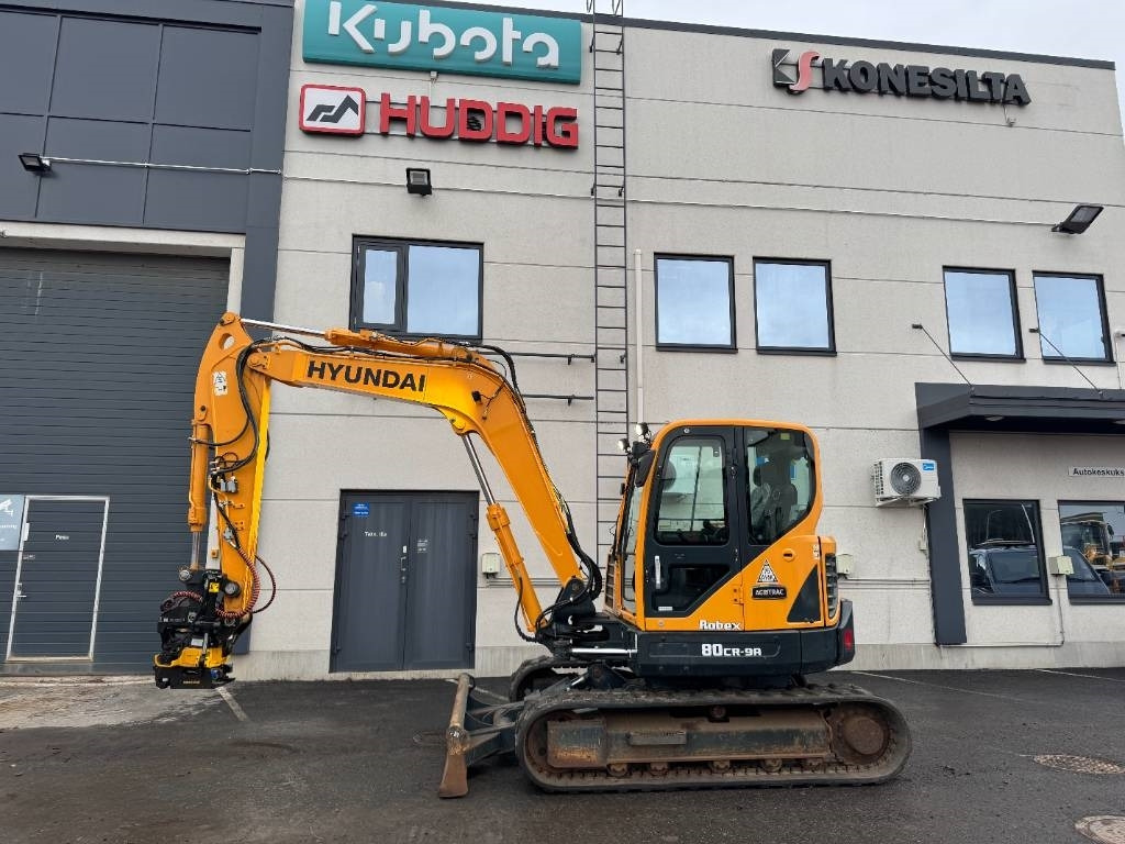 Hyundai R80CR-9A PYÖRITTÄJÄLLÄ - Miniexcavadora: foto 1 Hyundai R80CR-9A PYÖRITTÄJÄLLÄ - Miniexcavadora: foto 1