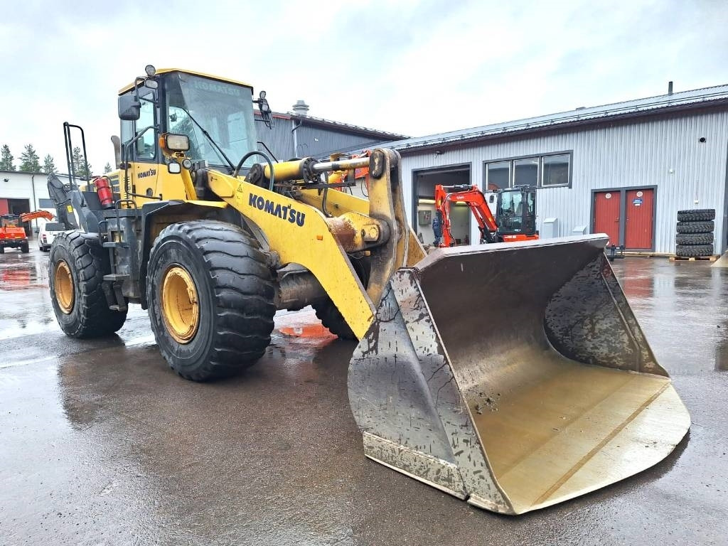 Komatsu MYYTY! SOLD! WA380-5H RASVARI - Cargadora de ruedas: foto 5 Komatsu MYYTY! SOLD! WA380-5H RASVARI - Cargadora de ruedas: foto 5