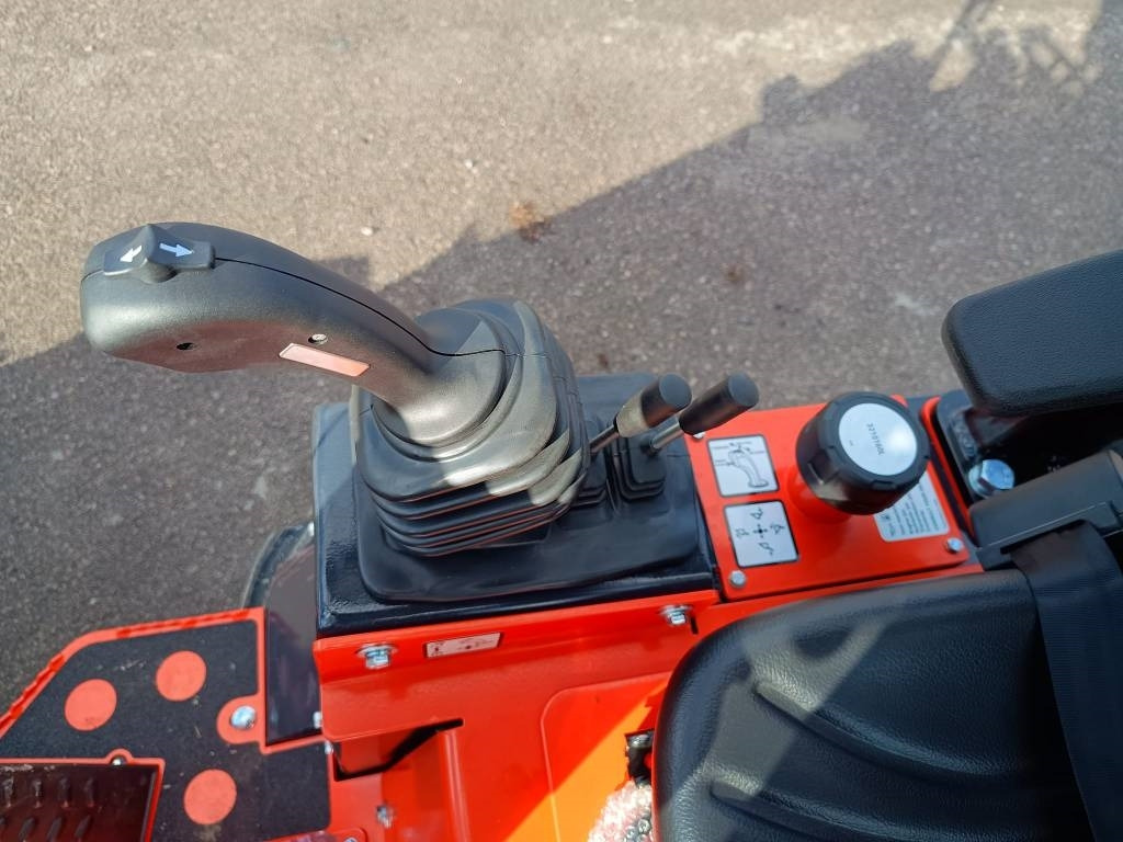 Cargadora articulada nuevo Kubota RT105-2 TELEPUOMI: foto 16 Cargadora articulada nuevo Kubota RT105-2 TELEPUOMI: foto 16