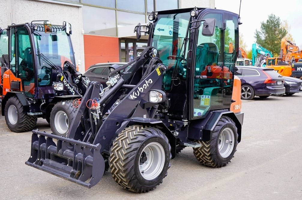 Kubota RT210-2 UUSI - Cargadora articulada: foto 2 Kubota RT210-2 UUSI - Cargadora articulada: foto 2