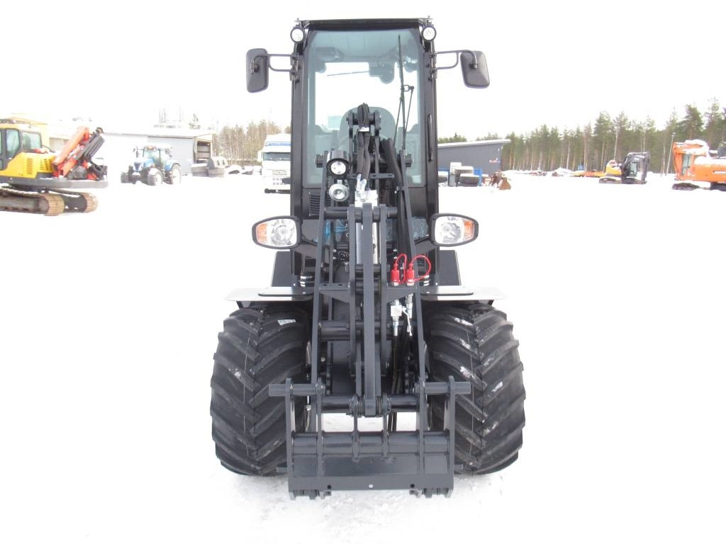 Kubota RT210-2 UUSI, TAKUU  - Cargadora articulada: foto 3 Kubota RT210-2 UUSI, TAKUU  - Cargadora articulada: foto 3