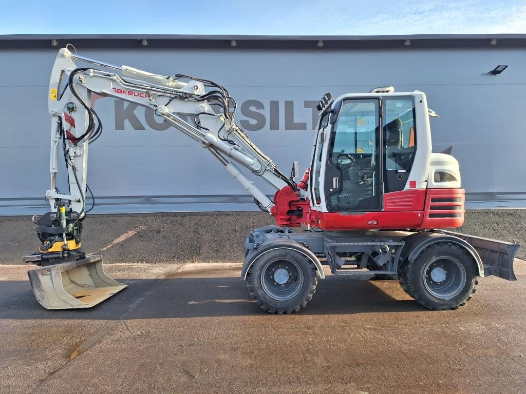 Takeuchi TB295W PYÖRITTÄJÄLLÄ - Excavadora de ruedas: foto 1 Takeuchi TB295W PYÖRITTÄJÄLLÄ - Excavadora de ruedas: foto 1