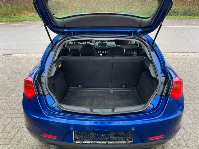 Alfa Romeo Giulietta Basis. Klima. Navi. Tempomat. - Coche familiar: foto 5 Alfa Romeo Giulietta Basis. Klima. Navi. Tempomat. - Coche familiar: foto 5