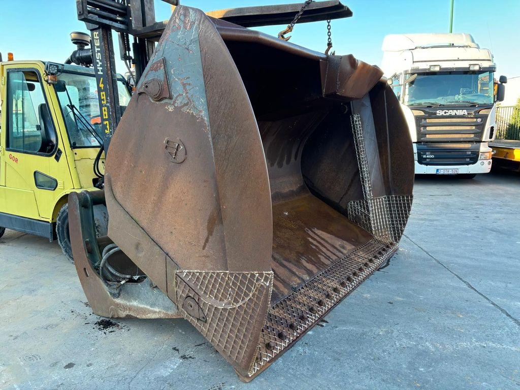 Liebherr L574 - L580. Kippschaufel 5m3. - Cazo cargador para Maquinaria de construcción: foto 4 Liebherr L574 - L580. Kippschaufel 5m3. - Cazo cargador para Maquinaria de construcción: foto 4