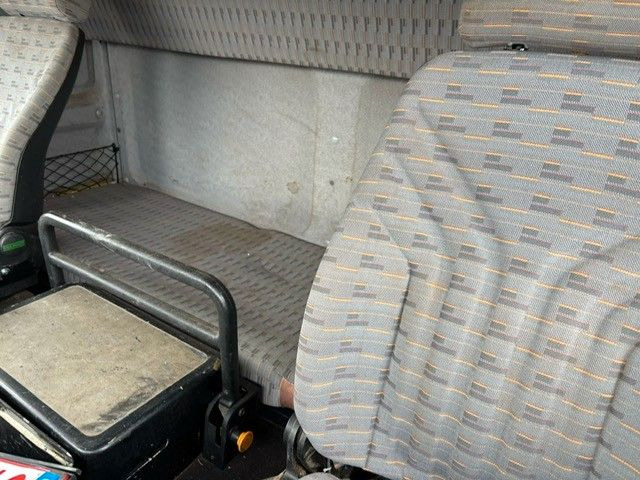 Camión volquete, Camión grúa MAN 18-222. Kran HMF 18t/m Bj 2001.: foto 18