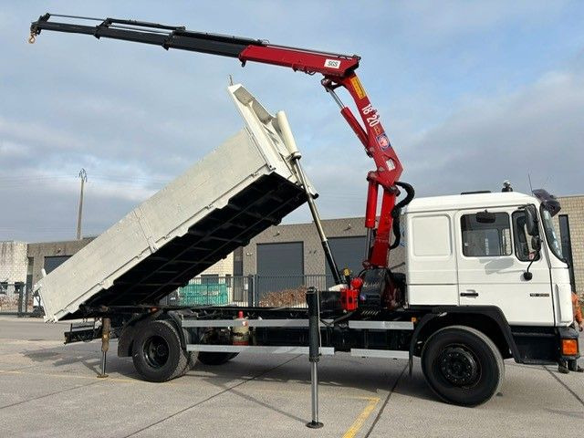 MAN 18-222. Kran HMF 18t/m Bj 2001. - Camión volquete, Camión grúa: foto 3 MAN 18-222. Kran HMF 18t/m Bj 2001. - Camión volquete, Camión grúa: foto 3