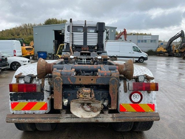 MAN 33-350. 6X6. Motorschaden. - Camión multibasculante: foto 4 MAN 33-350. 6X6. Motorschaden. - Camión multibasculante: foto 4