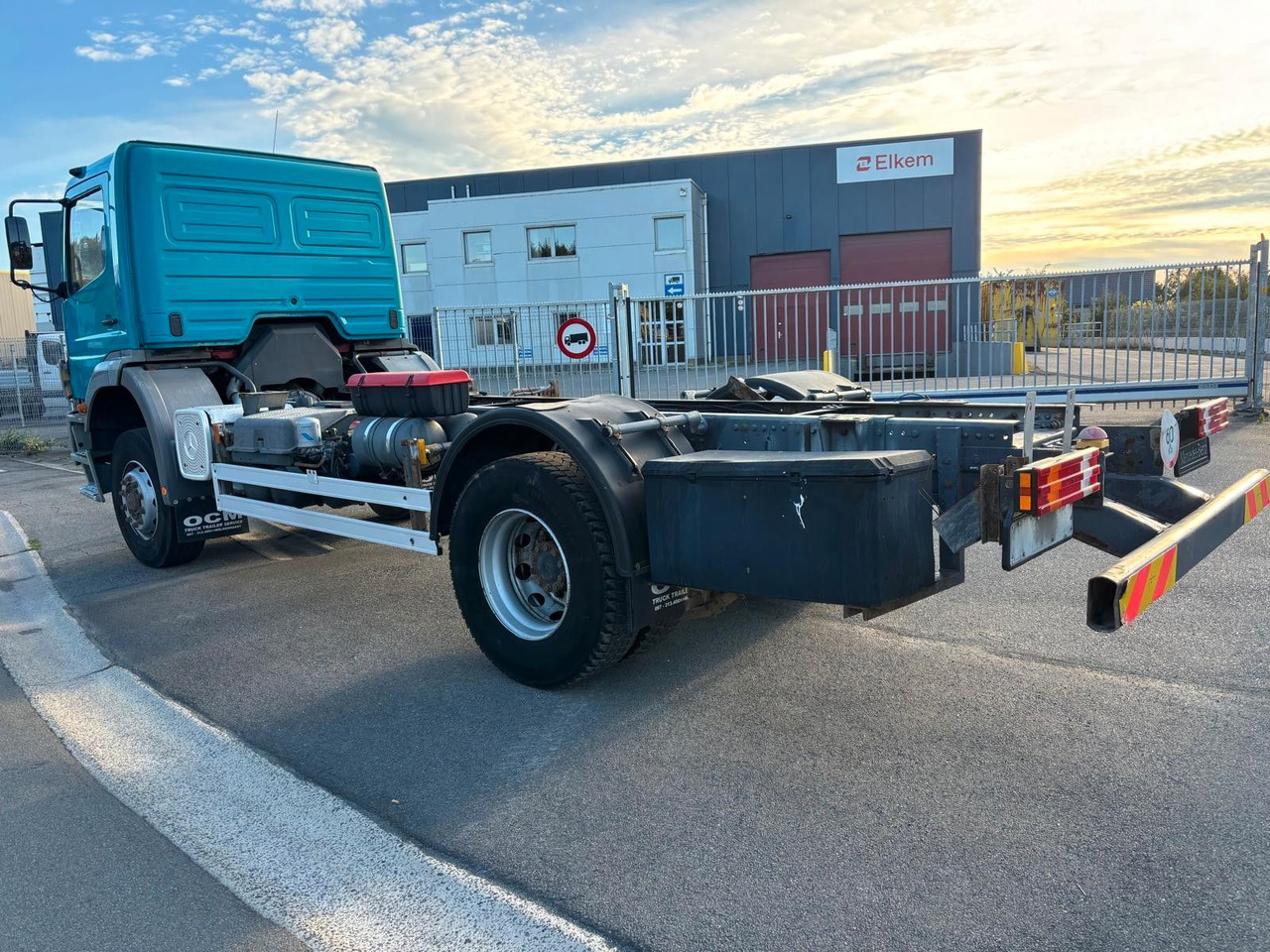 Mercedes-Benz Atego 1823. 6 Zylinder. - Camión chasis: foto 5 Mercedes-Benz Atego 1823. 6 Zylinder. - Camión chasis: foto 5