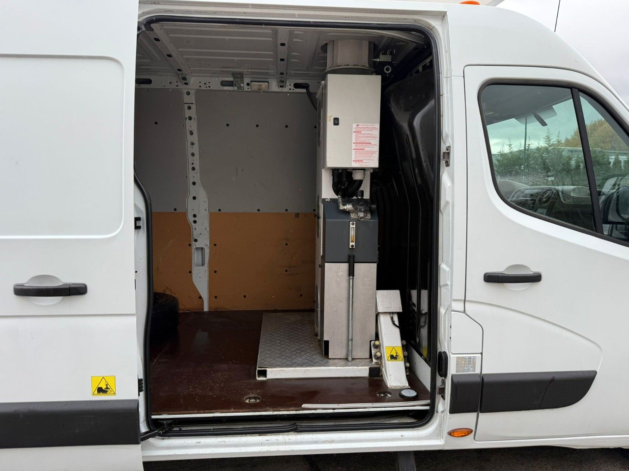 Renault Master. France Elévateur 12m. Klima. Kamera. - Camión con plataforma elevadora: foto 5 Renault Master. France Elévateur 12m. Klima. Kamera. - Camión con plataforma elevadora: foto 5