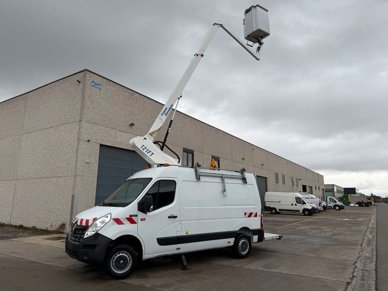 Renault Master. France Elévateur 12m. Klima. Kamera. - Camión con plataforma elevadora: foto 1 Renault Master. France Elévateur 12m. Klima. Kamera. - Camión con plataforma elevadora: foto 1