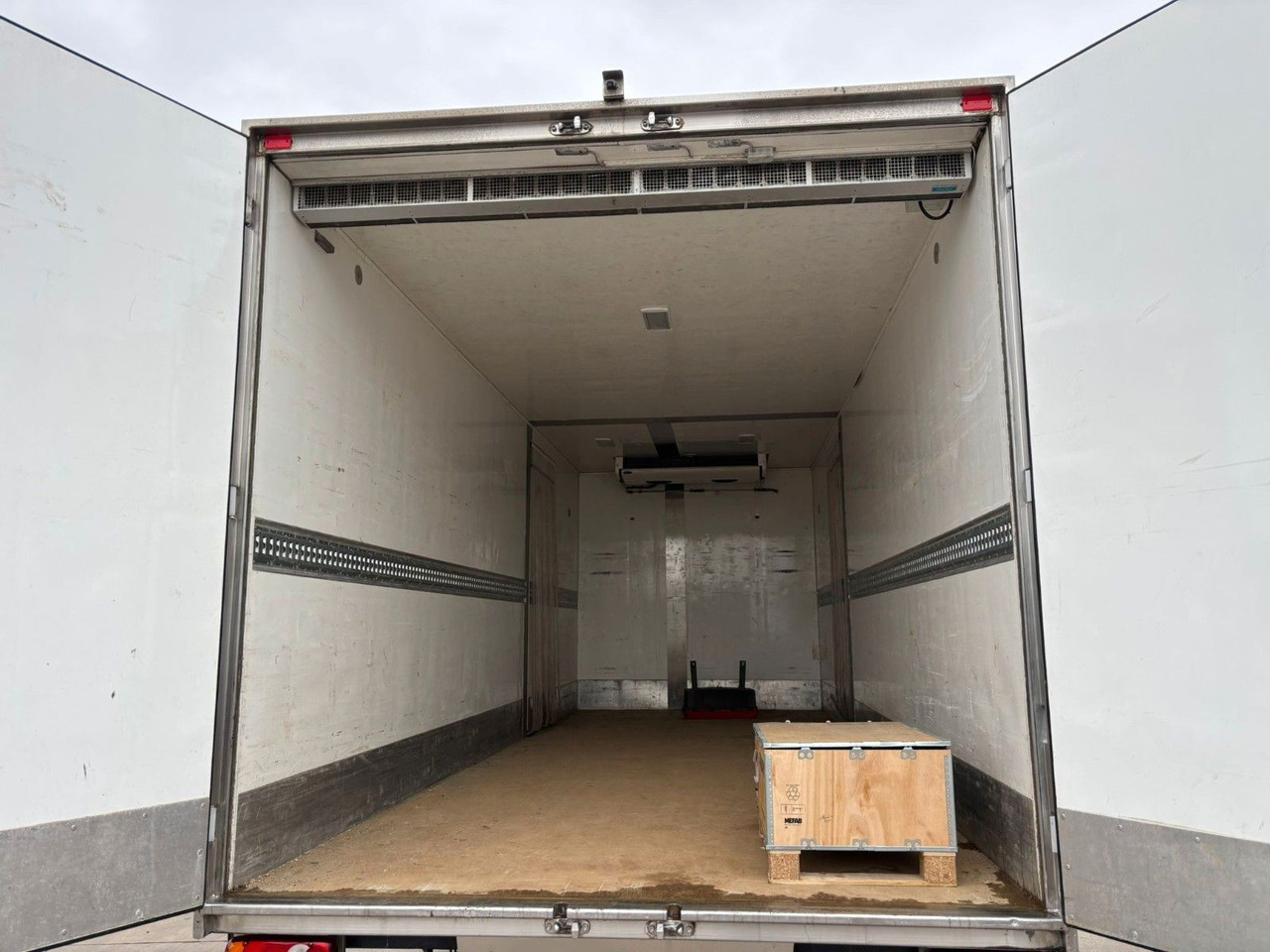 Volvo FL 250. Carrier Supra -20°. EU5. Motor Defekt. - Camión frigorífico: foto 4 Volvo FL 250. Carrier Supra -20°. EU5. Motor Defekt. - Camión frigorífico: foto 4