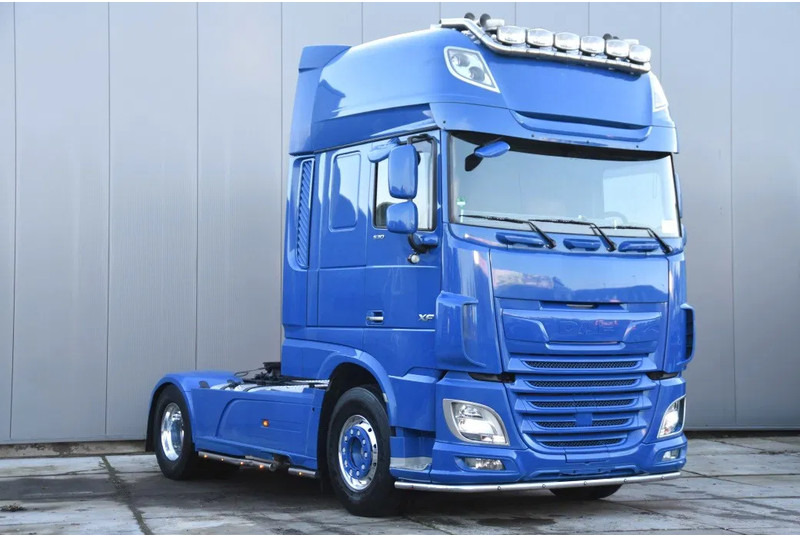 DAF XF 530 SSC 4x2 - RETARDER - PARK. AIRCO - 2 x FUEL TANKS - ALCOA'S - LED - TOP CONDITION - - Cabeza tractora: foto 2 DAF XF 530 SSC 4x2 - RETARDER - PARK. AIRCO - 2 x FUEL TANKS - ALCOA'S - LED - TOP CONDITION - - Cabeza tractora: foto 2