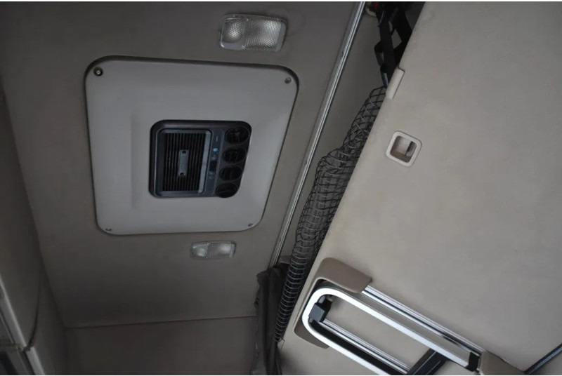 Scania R450 TL 4x2 - RETARDER - 866 TKM - PARK. AIRCO - NAVI - 2 x FUEL TANKS - GOOD CONDITION - - Cabeza tractora: foto 5 Scania R450 TL 4x2 - RETARDER - 866 TKM - PARK. AIRCO - NAVI - 2 x FUEL TANKS - GOOD CONDITION - - Cabeza tractora: foto 5