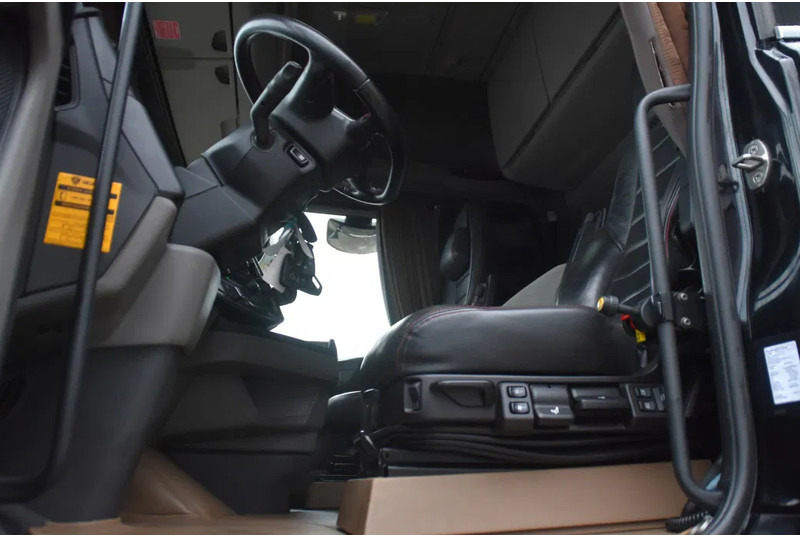 Scania S580 V8 NGS 4x2NB - HYDRAULICS - FULL AIR - RETARDER - 541 TKM - PARK. AIRCO - TV - PTO - ALCOA'S - LED - - Cabeza tractora: foto 5 Scania S580 V8 NGS 4x2NB - HYDRAULICS - FULL AIR - RETARDER - 541 TKM - PARK. AIRCO - TV - PTO - ALCOA'S - LED - - Cabeza tractora: foto 5