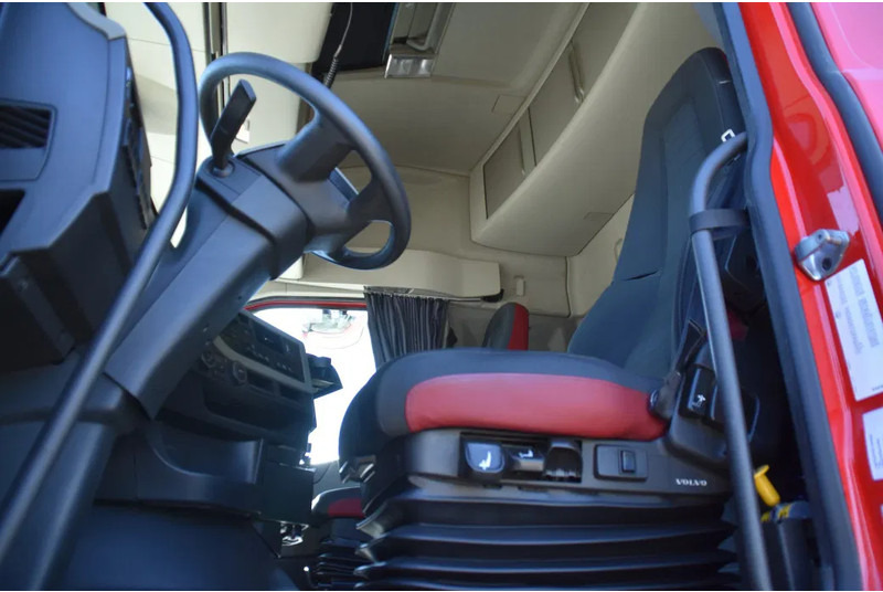 Volvo FH 460 Globe 4x2 - RETARDER- HYDRAULIC SYSTEM - 718 TKM - AIRCO - DIFF. LOCK - PTO - GOOD CONDITION - - Cabeza tractora: foto 4 Volvo FH 460 Globe 4x2 - RETARDER- HYDRAULIC SYSTEM - 718 TKM - AIRCO - DIFF. LOCK - PTO - GOOD CONDITION - - Cabeza tractora: foto 4