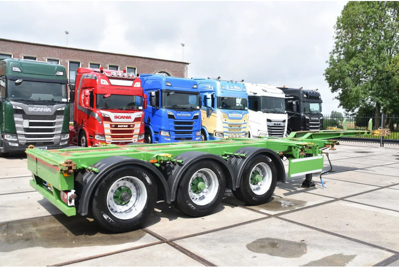 Pacton T3-010 - 2 LIFT AXLES - DRUM BRAKES - BPW AXLES - 2 x EXTENDABLE - GOOD CONDITION - - Semirremolque portacontenedore/ Intercambiable: foto 2 Pacton T3-010 - 2 LIFT AXLES - DRUM BRAKES - BPW AXLES - 2 x EXTENDABLE - GOOD CONDITION - - Semirremolque portacontenedore/ Intercambiable: foto 2