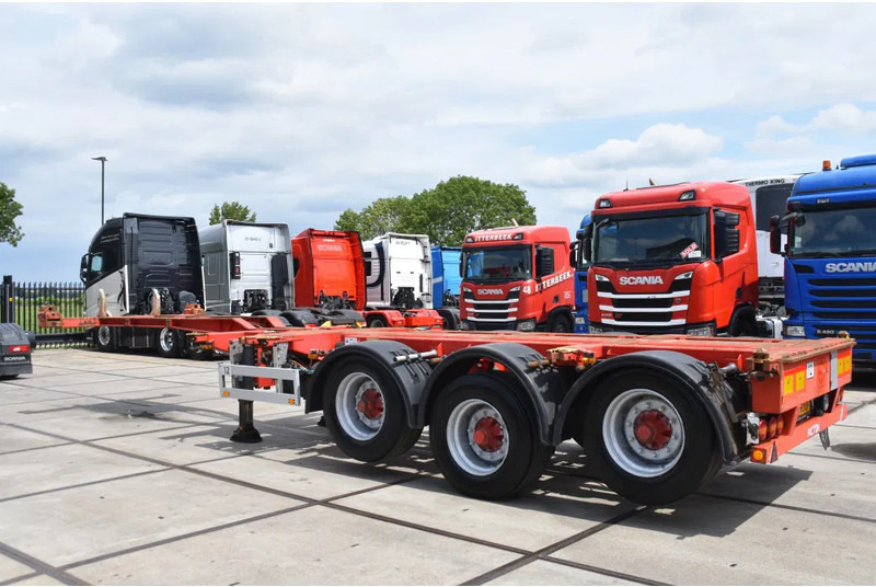 Pacton T3-010 - BPW AXLES - DRUM BRAKES - 2 LIFT AXLES - 2 x EXTENDABLE - - Semirremolque portacontenedore/ Intercambiable: foto 4 Pacton T3-010 - BPW AXLES - DRUM BRAKES - 2 LIFT AXLES - 2 x EXTENDABLE - - Semirremolque portacontenedore/ Intercambiable: foto 4