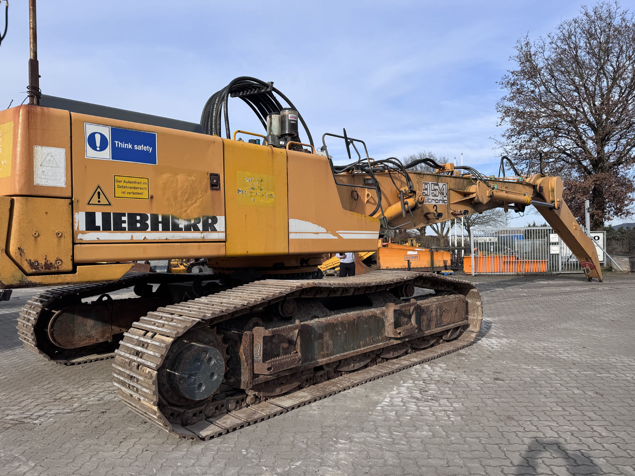 LIEBHERR R954BHDW material handler with elevation cab - Manipulador de materiales: foto 3 LIEBHERR R954BHDW material handler with elevation cab - Manipulador de materiales: foto 3