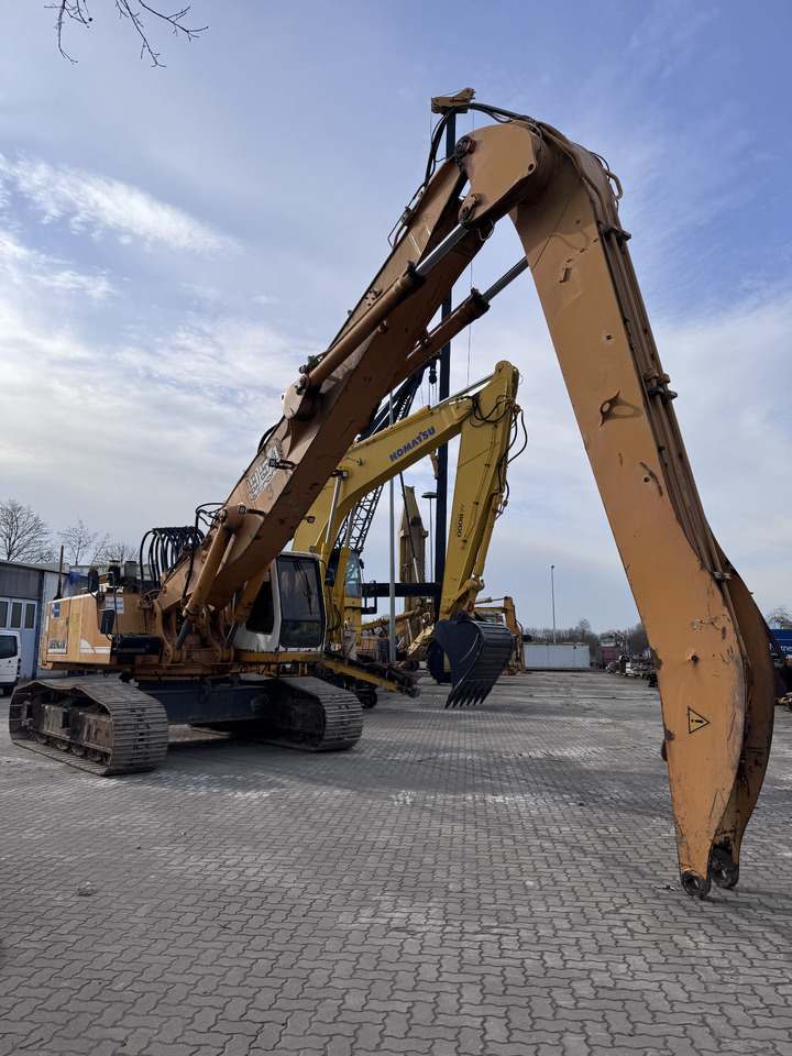 LIEBHERR R954BHDW material handler with elevation cab - Manipulador de materiales: foto 2 LIEBHERR R954BHDW material handler with elevation cab - Manipulador de materiales: foto 2